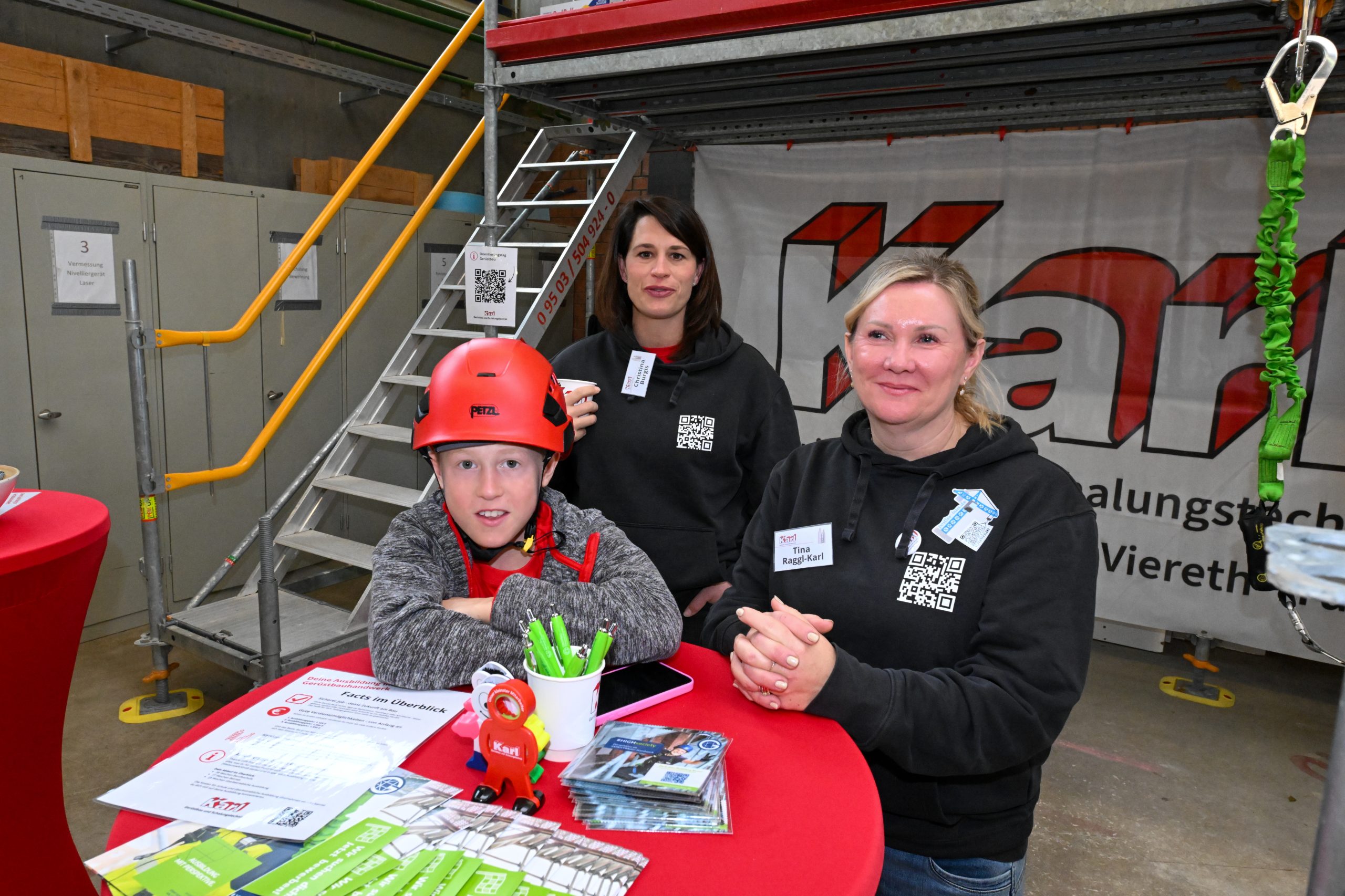 Gruppenbild des Teams des Unternehmens Karl